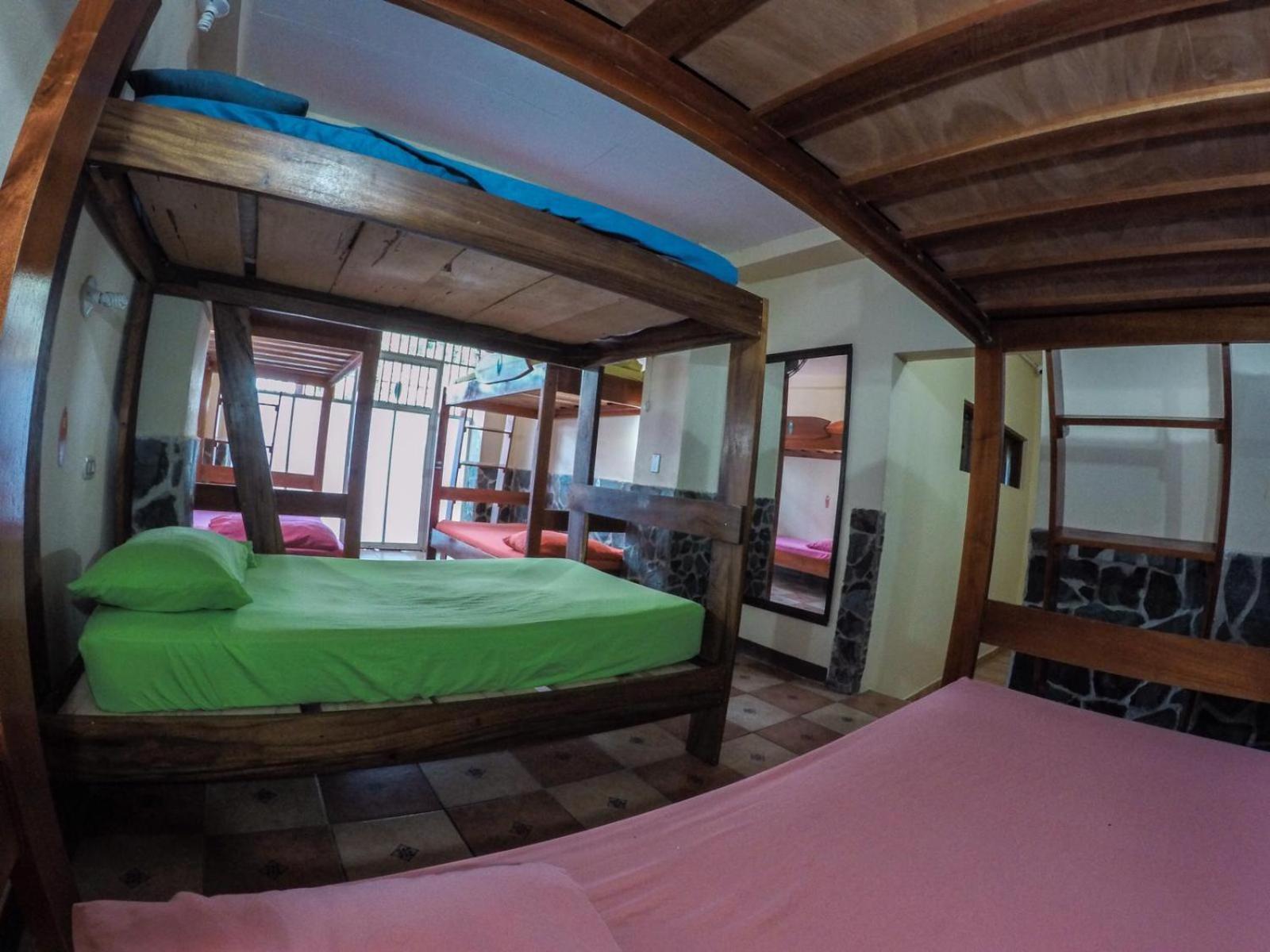 Hostel De Haan Jacó Buitenkant foto